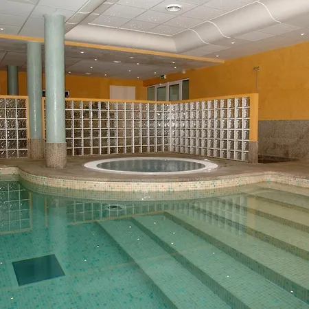 Les Bains 2p4 Licorne 公寓